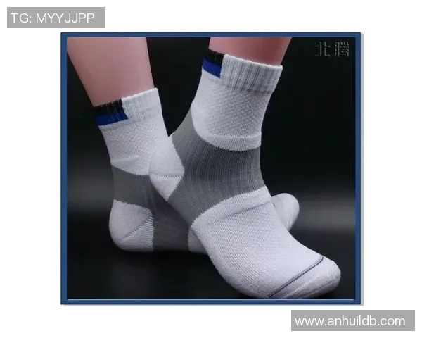 球袜的舒适性与功能性对运动表现的影响及其选择指南 球袜的舒适性与功能性对运动表现的影响及其选择指南