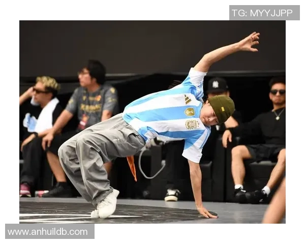 南京街舞队在世界街舞大赛中的精彩表现与状态分析 南京街舞队在世界街舞大赛中的精彩表现与状态分析