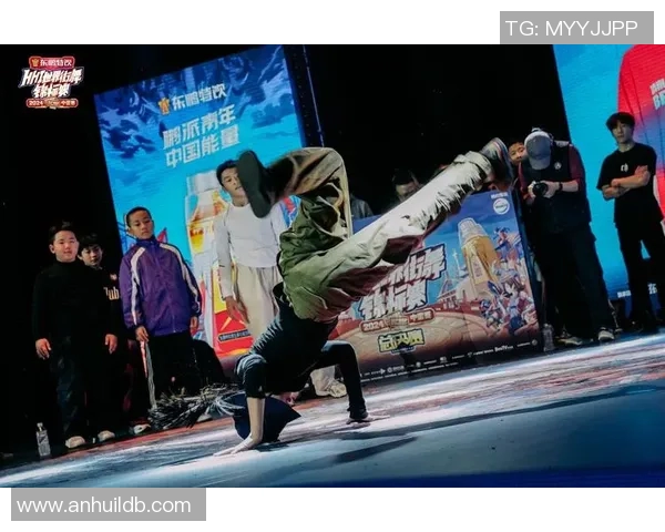 街舞盛宴:深入西安街舞队的默契与激情之旅 街舞盛宴:深入西安街舞队的默契与激情之旅