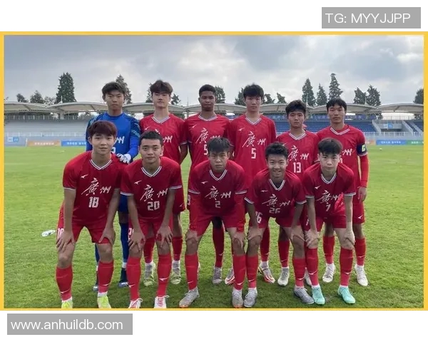 广州足球队在冠军赛中的战术分析与表现评估 广州足球队在冠军赛中的战术分析与表现评估